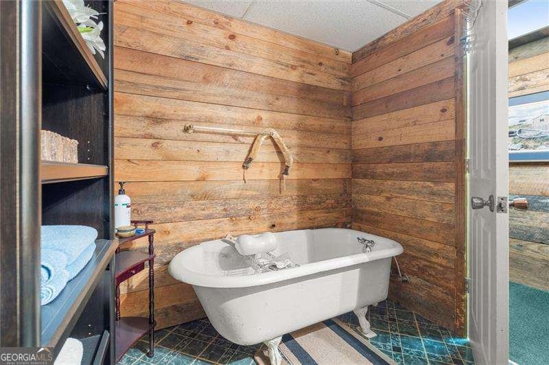 6261 Knox Bridge Highway Canton - 33