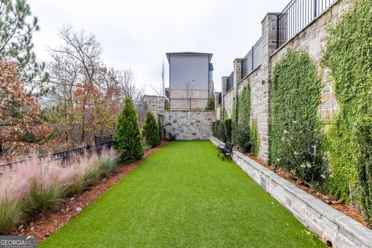 3933 Danube Lane Atlanta - 40