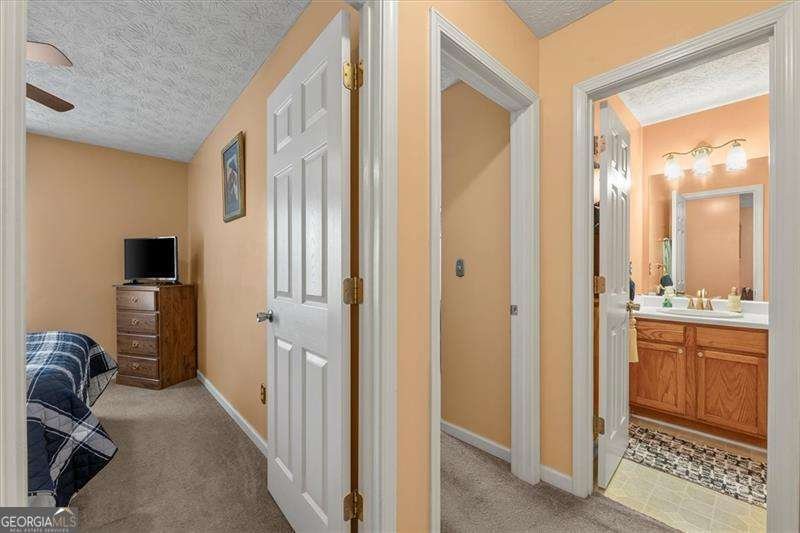 182 Oak Green Drive Lawrenceville - 18