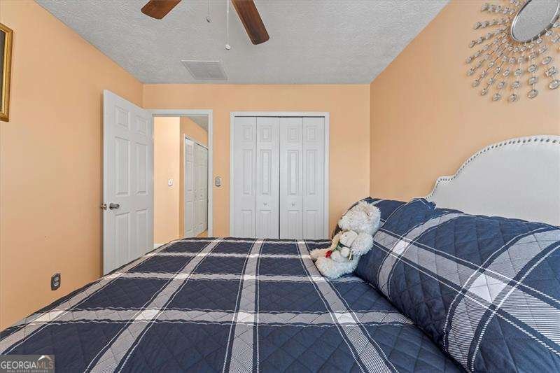 182 Oak Green Drive Lawrenceville - 20