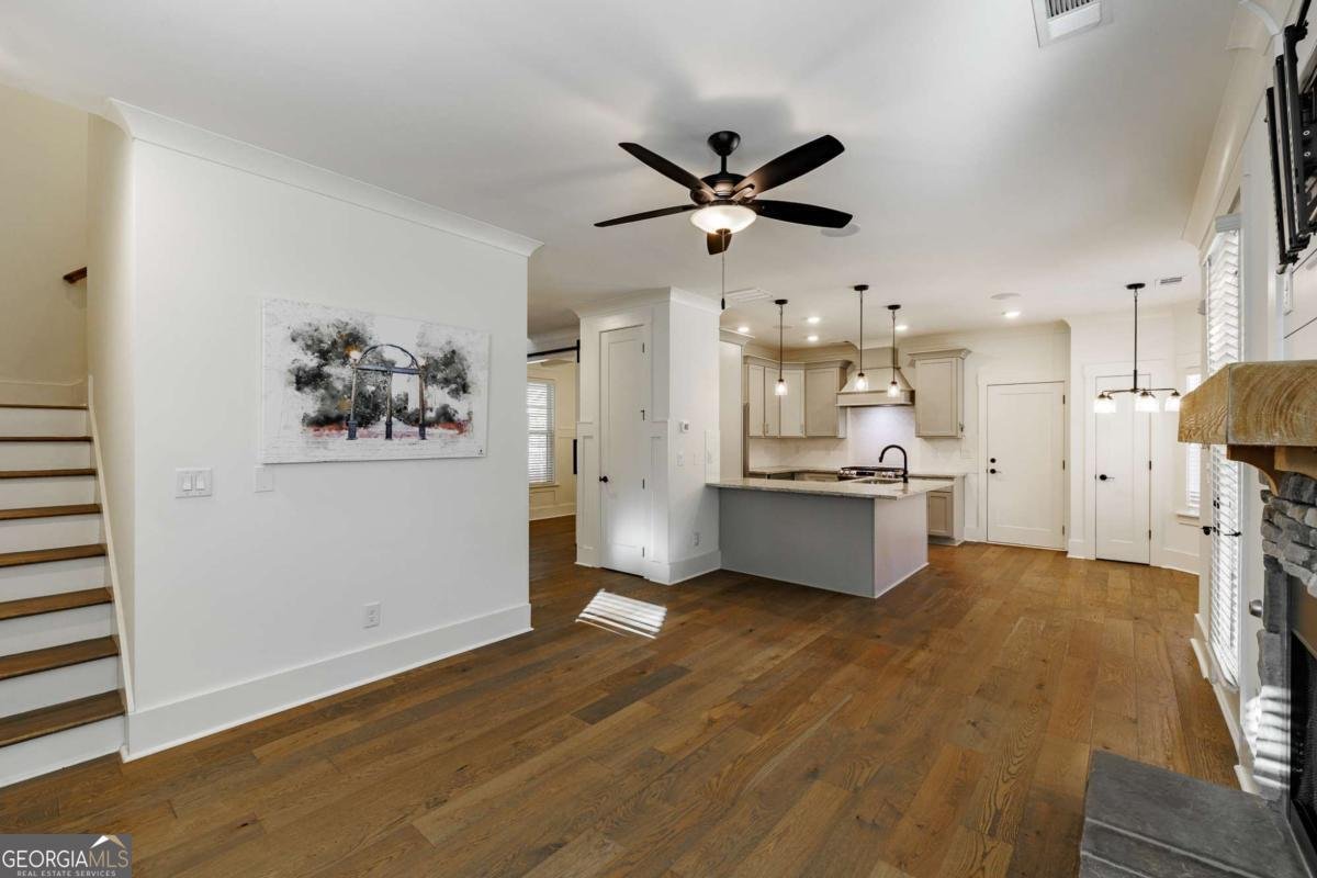 245 Federal Street Athens - 16