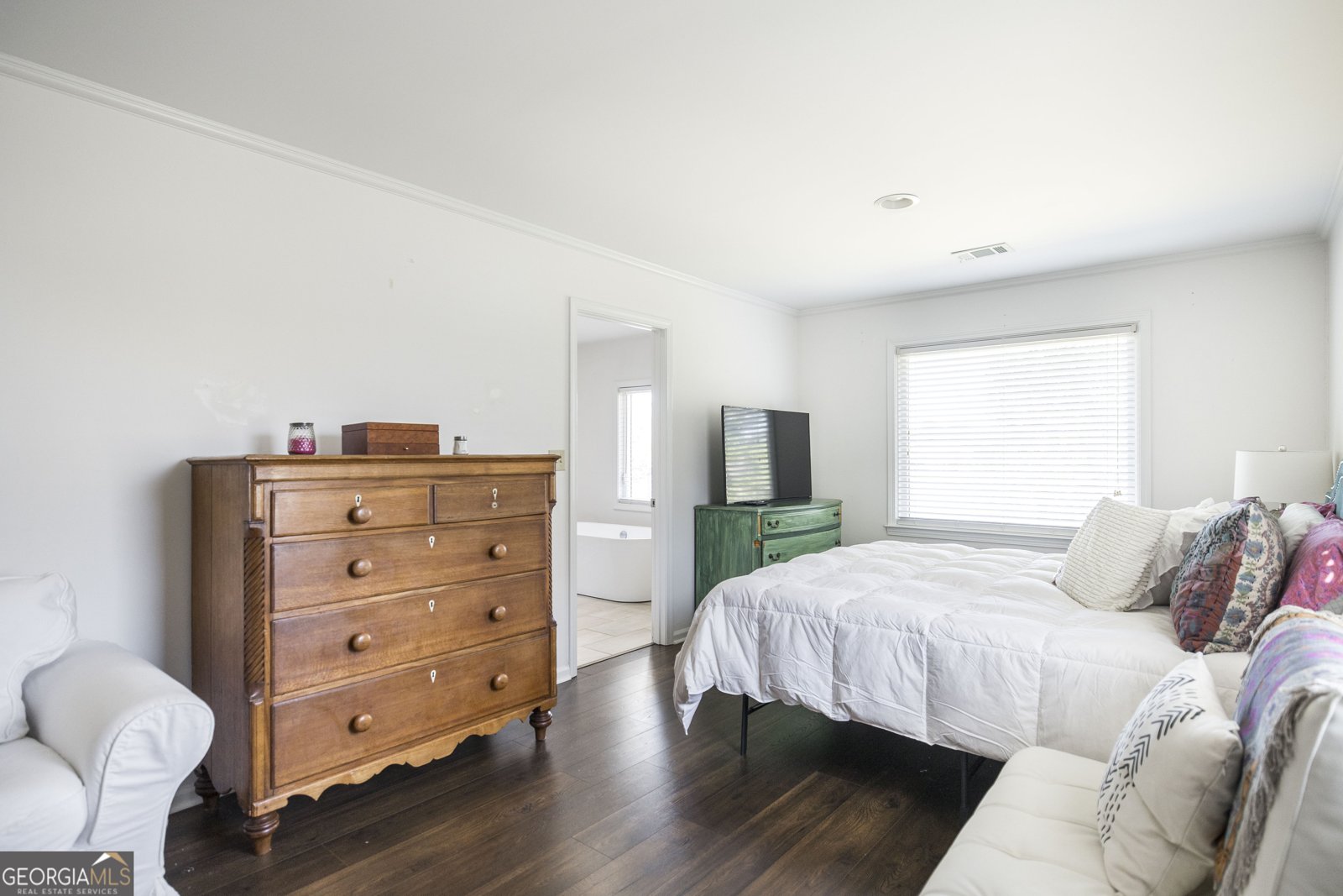 132 Mossland Drive Perry - 27