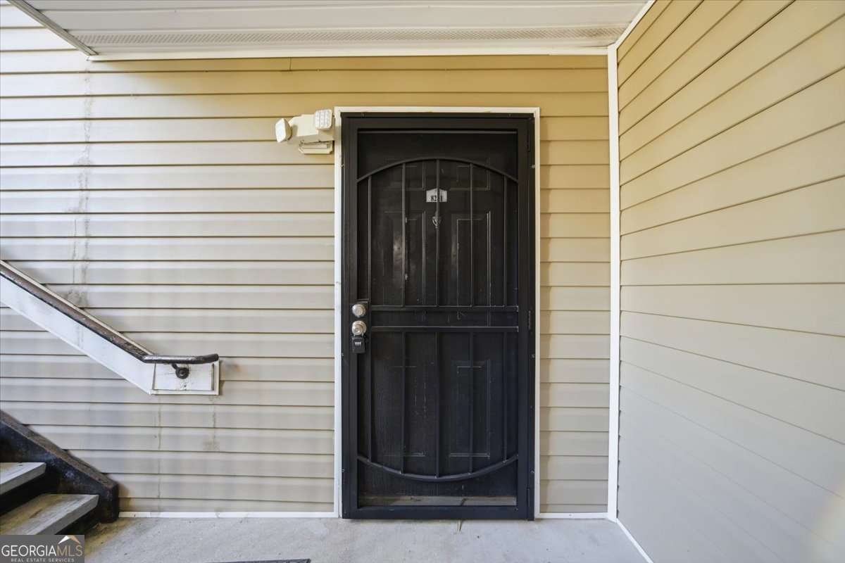 8201 Fairington Ridge Circle Lithonia - 4