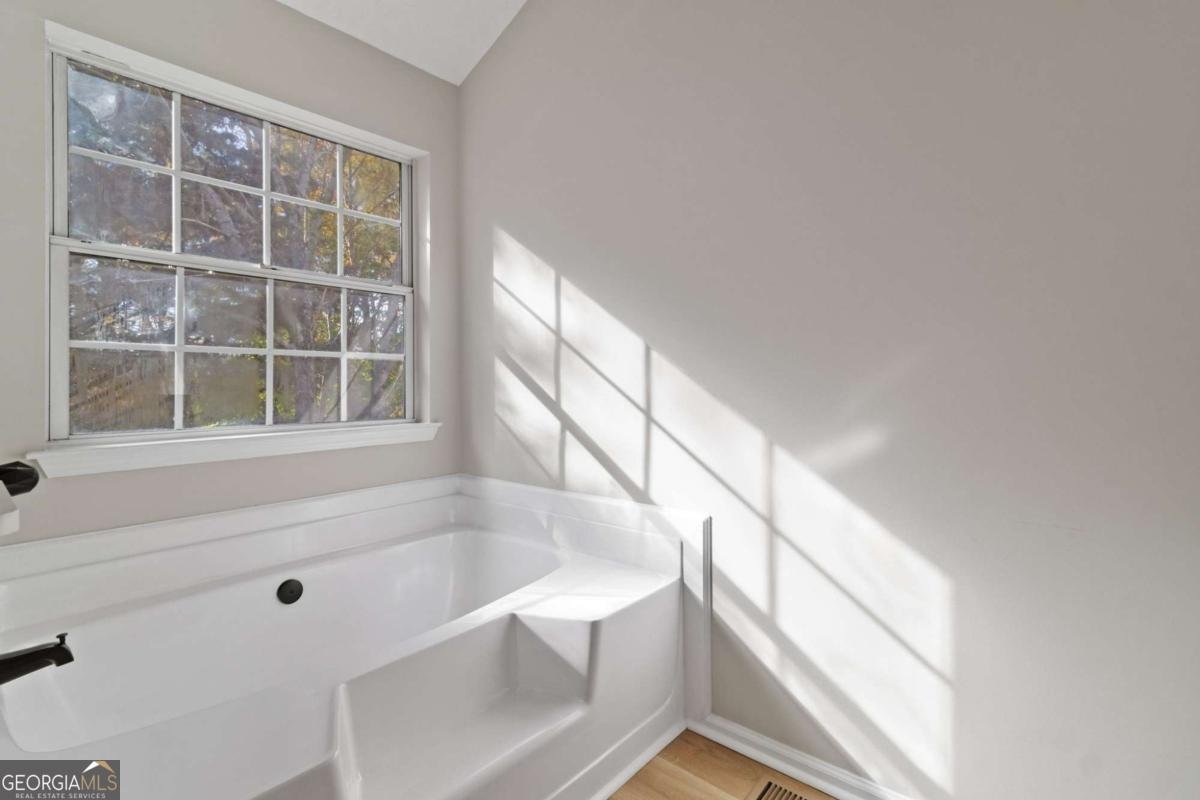 5390 Regency Lake Court Sugar Hill - 25