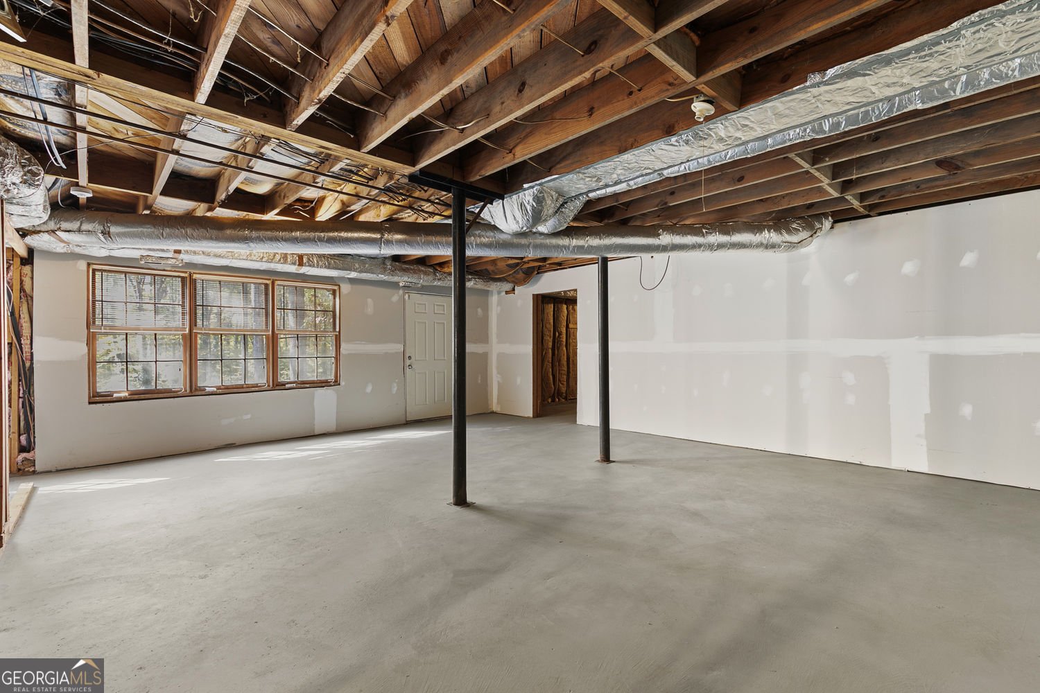 2258 Greencrest Drive Atlanta - 27