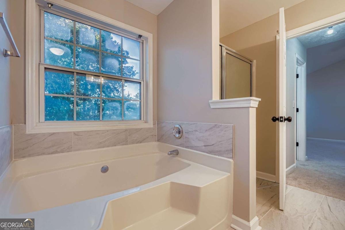 1570 TWIN BRIDGE Lane Lawrenceville - 14