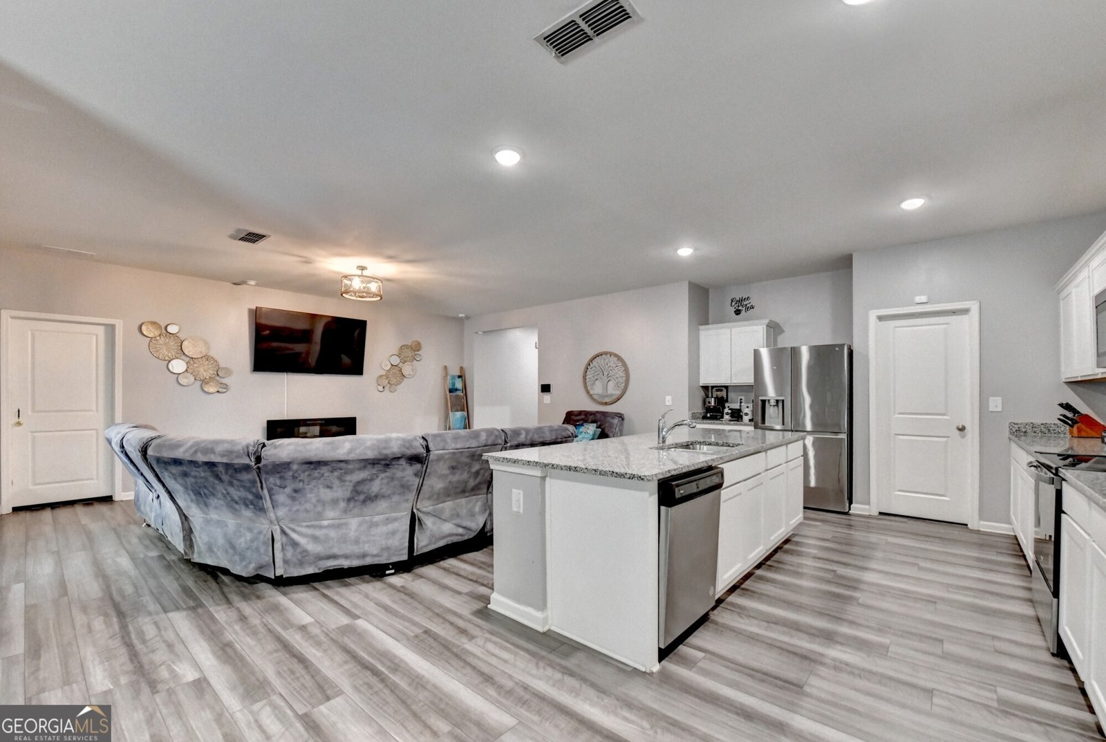 4069 Kendrick Circle Loganville - 23