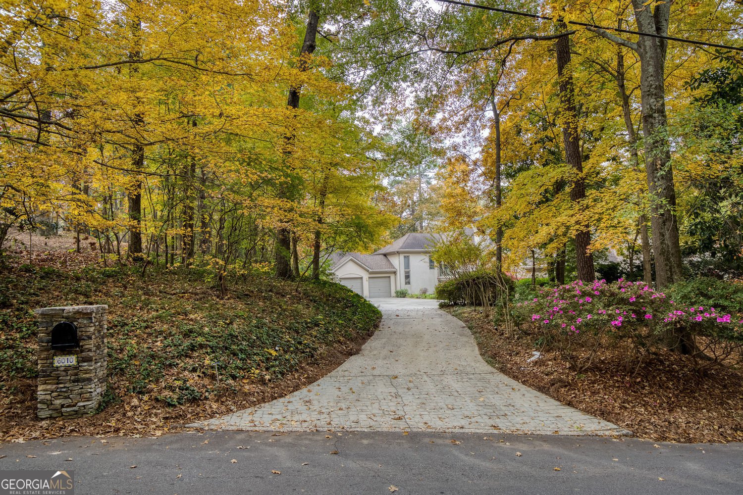 6010 Heards Drive Sandy Springs - 54