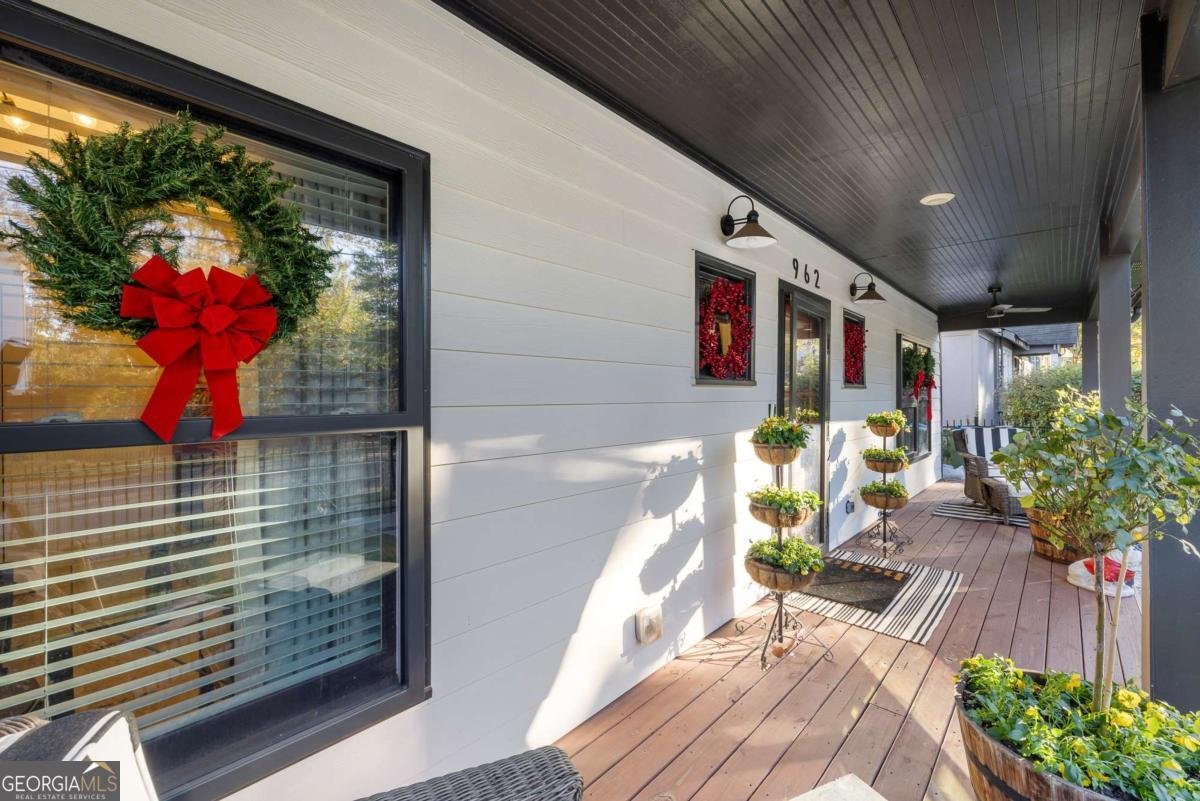 962 Ashby Circle Atlanta - 27
