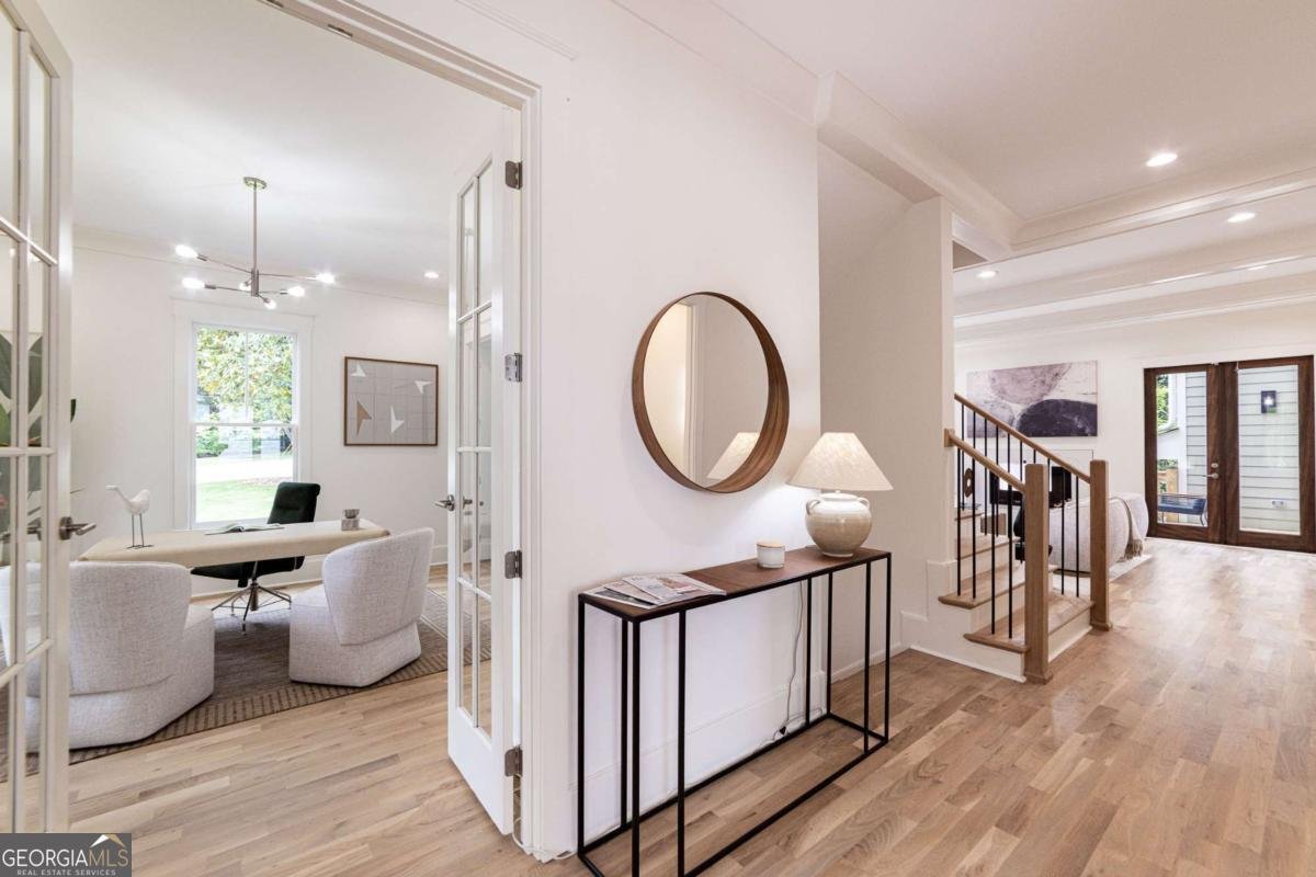 585 Sherwood Road Atlanta - 18