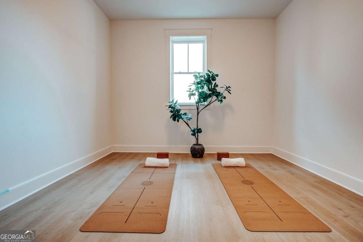 585 Sherwood Road Atlanta - 2