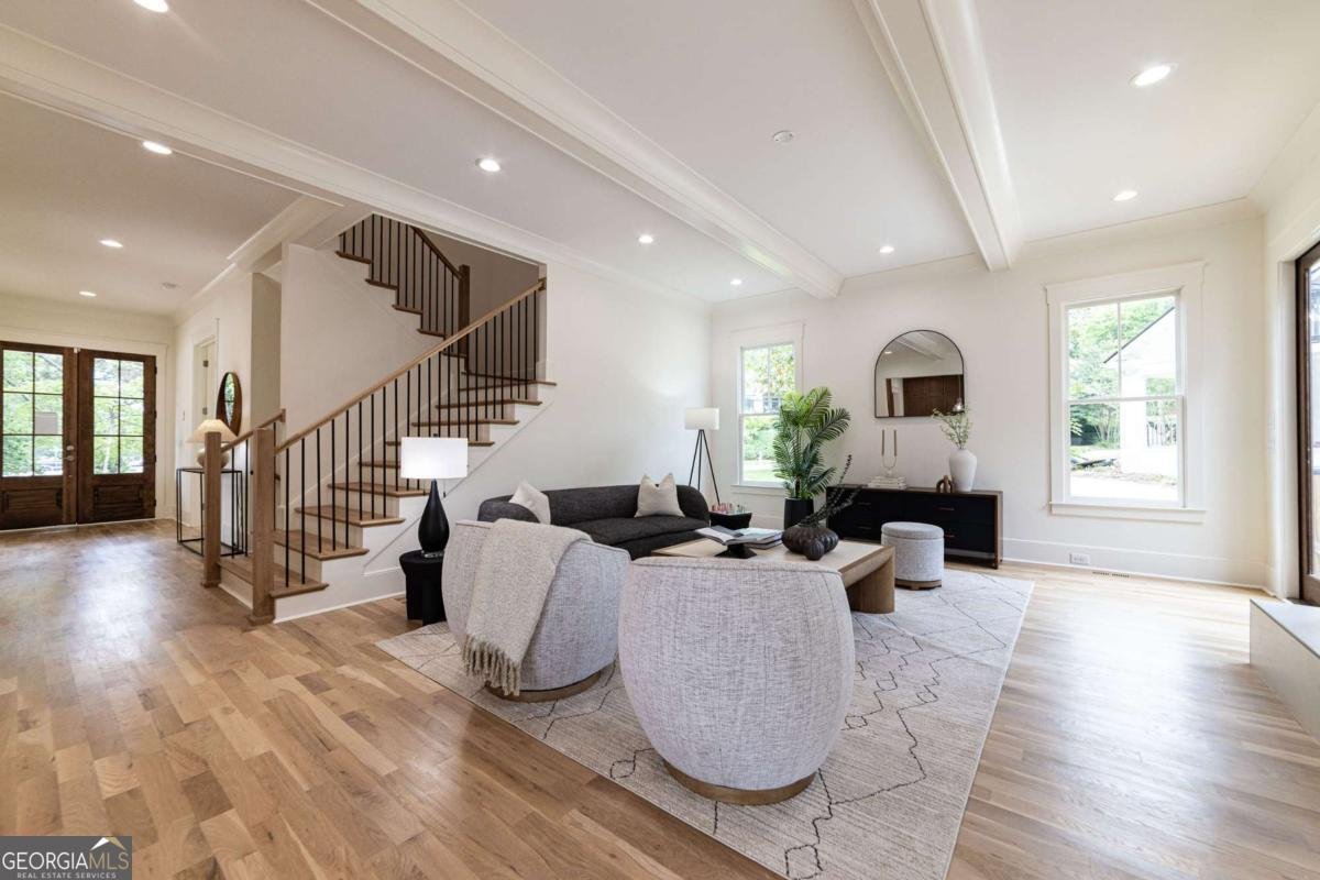 585 Sherwood Road Atlanta - 25