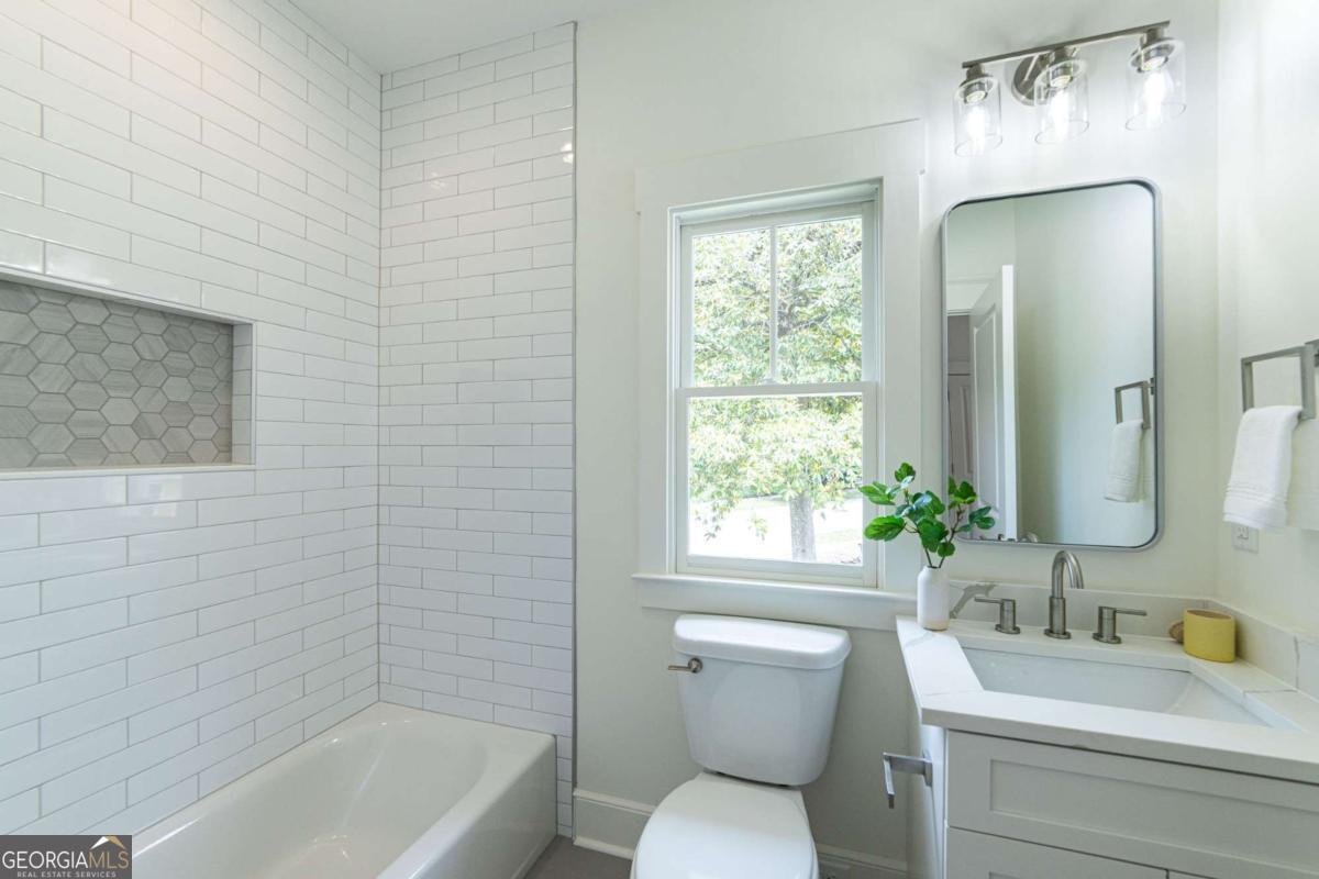 585 Sherwood Road Atlanta - 36