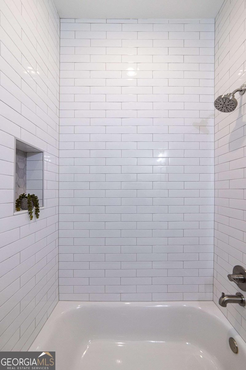 585 Sherwood Road Atlanta - 42