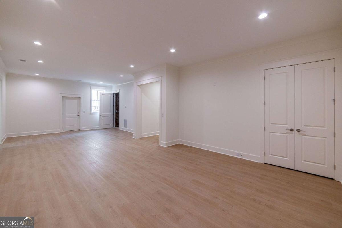 585 Sherwood Road Atlanta - 45