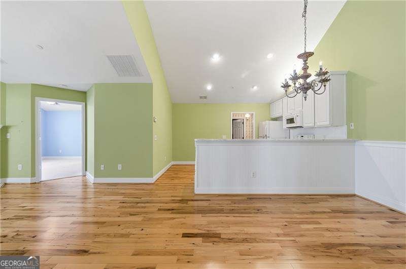 945 BURNT HICKORY Circle Marietta - 10