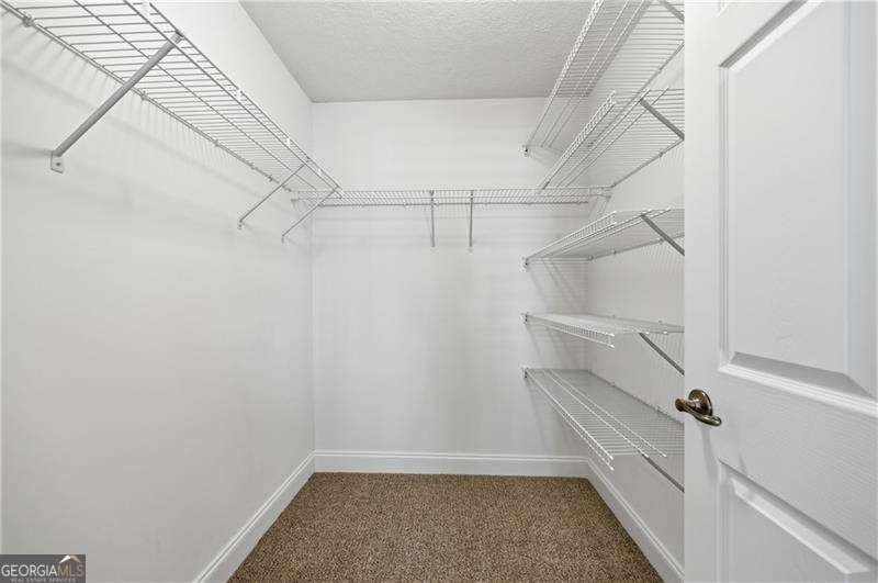 945 BURNT HICKORY Circle Marietta - 26