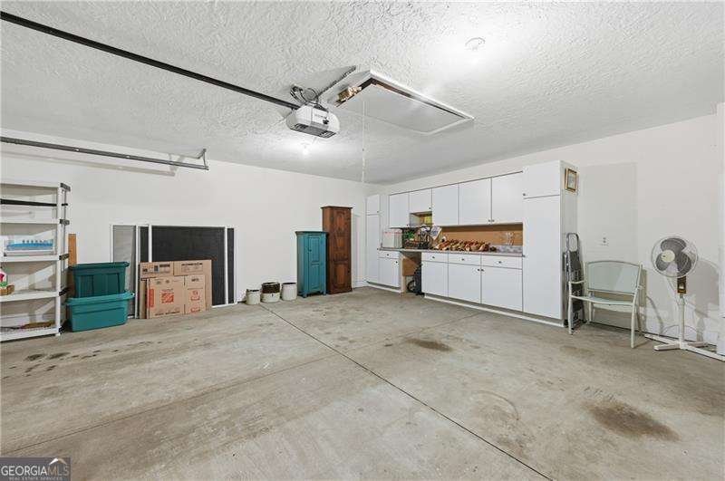 945 BURNT HICKORY Circle Marietta - 27