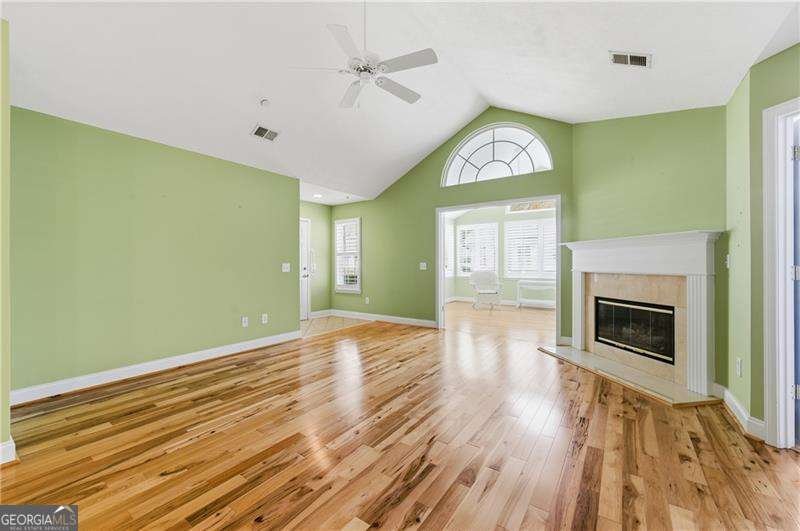 945 BURNT HICKORY Circle Marietta - 6