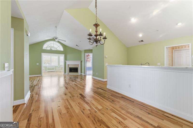 945 BURNT HICKORY Circle Marietta - 9