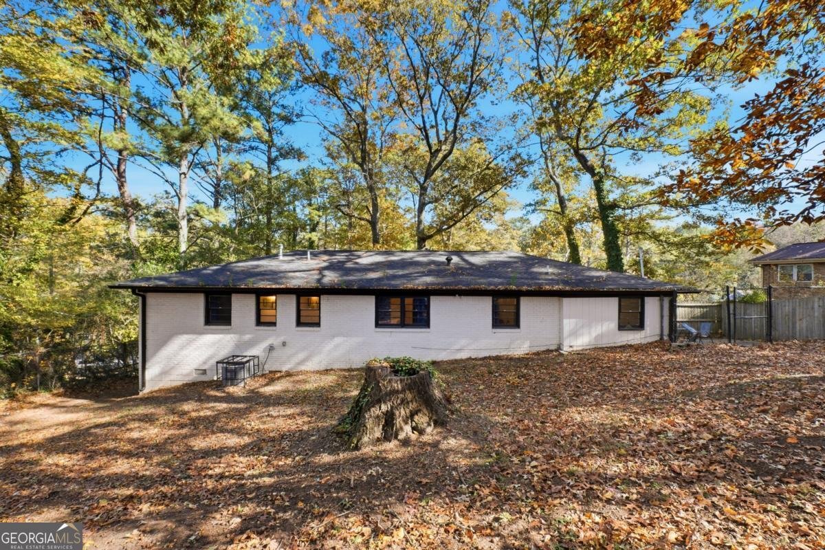 3833 BAKERS FERRY Road Atlanta - 11