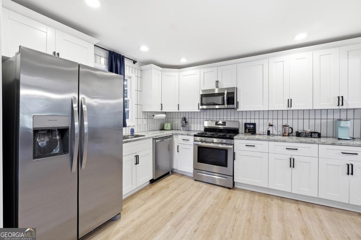 3833 BAKERS FERRY Road Atlanta - 18