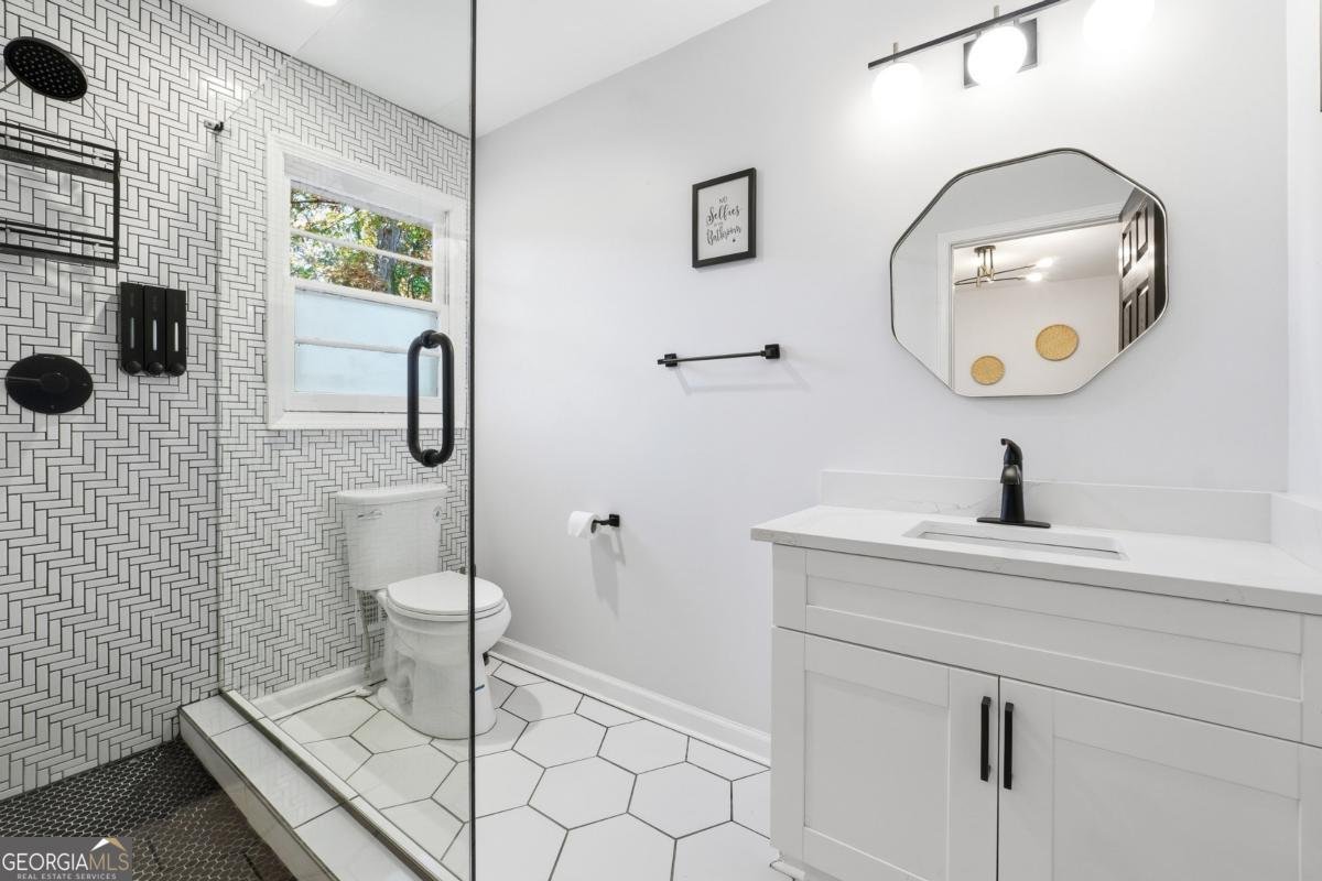 3833 BAKERS FERRY Road Atlanta - 26