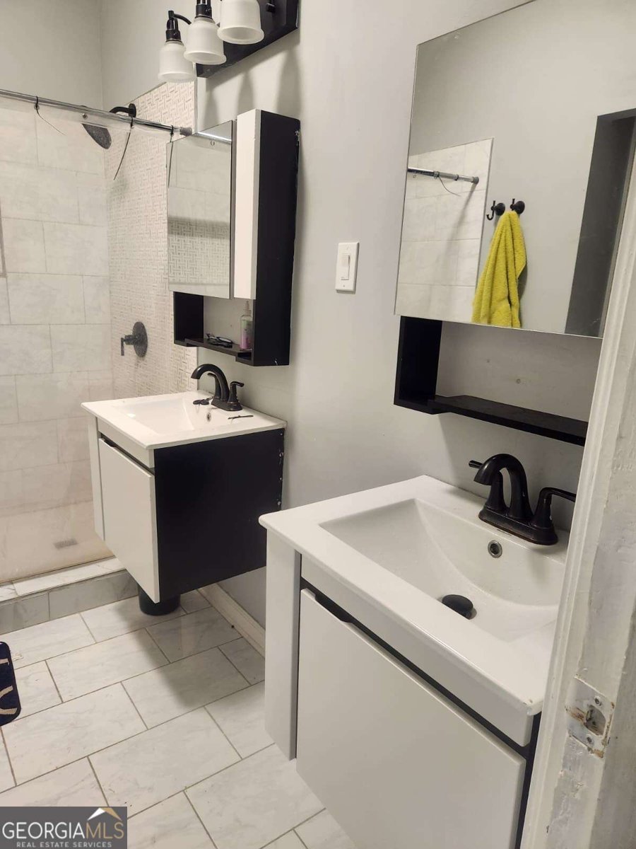 466 Lake Drive Atlanta - 4