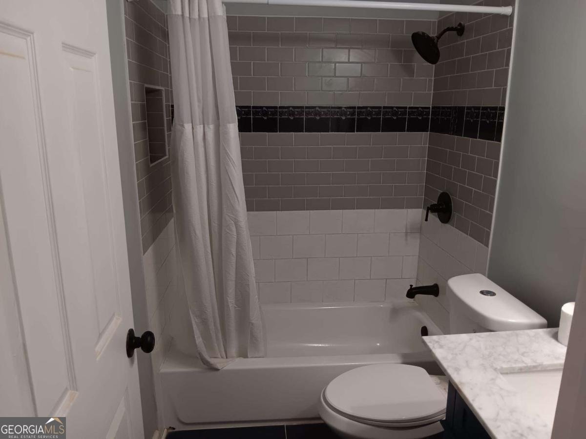 466 Lake Drive Atlanta - 5