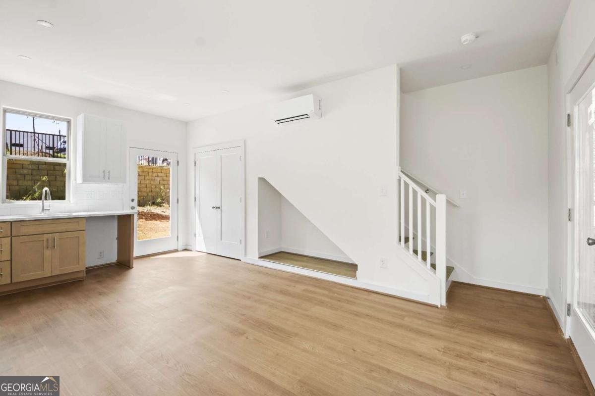 1070 Dill Avenue Atlanta - 9