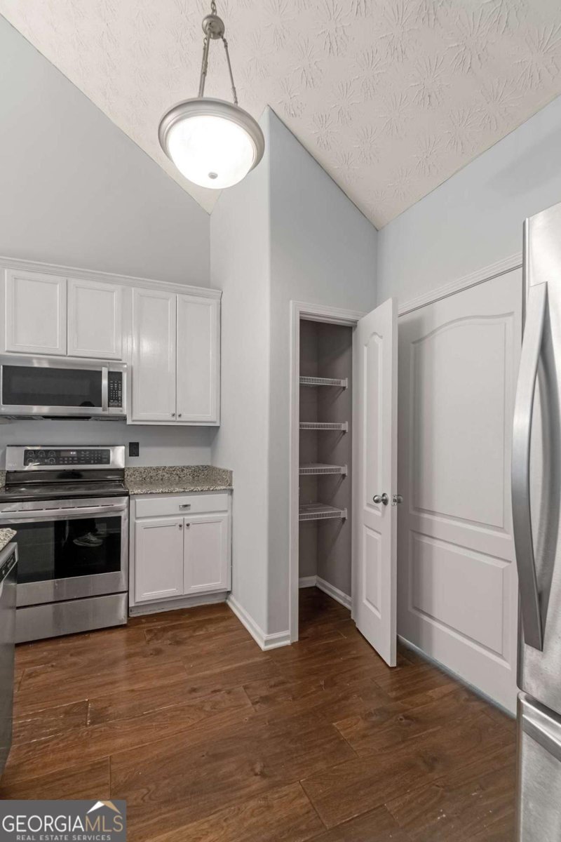 66 Wren Avenue Jefferson - 11