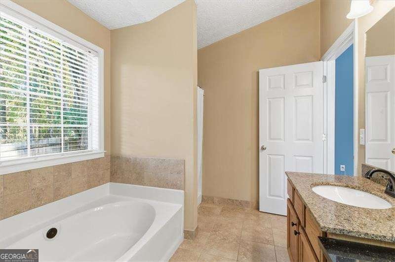 252 Springbrooke Trail Dallas - 18