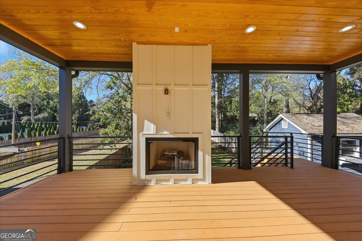 1385 Sylvan Circle Brookhaven - 11