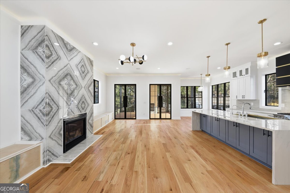 1385 Sylvan Circle Brookhaven - 13