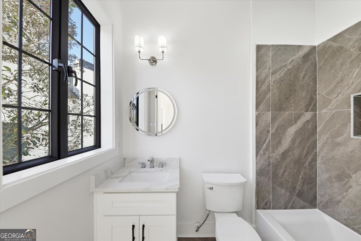 1385 Sylvan Circle Brookhaven - 17