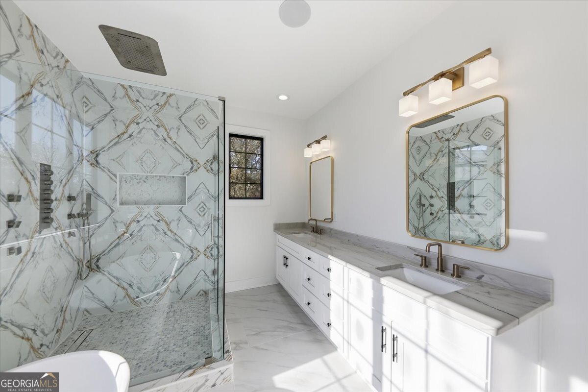 1385 Sylvan Circle Brookhaven - 22