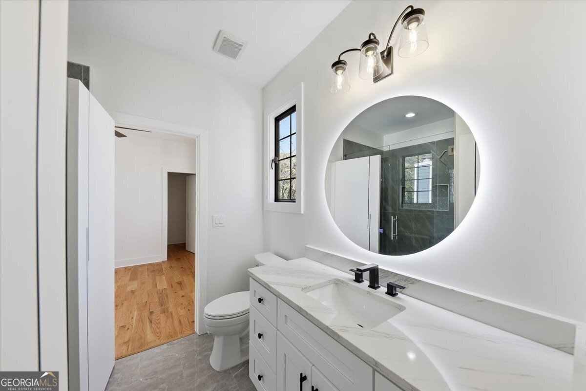 1385 Sylvan Circle Brookhaven - 25