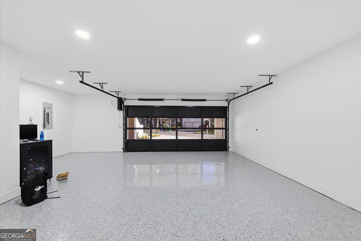 1385 Sylvan Circle Brookhaven - 32