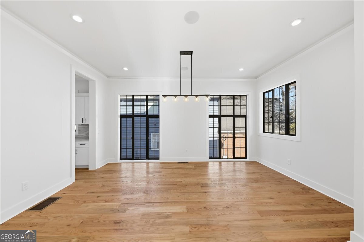 1385 Sylvan Circle Brookhaven - 4