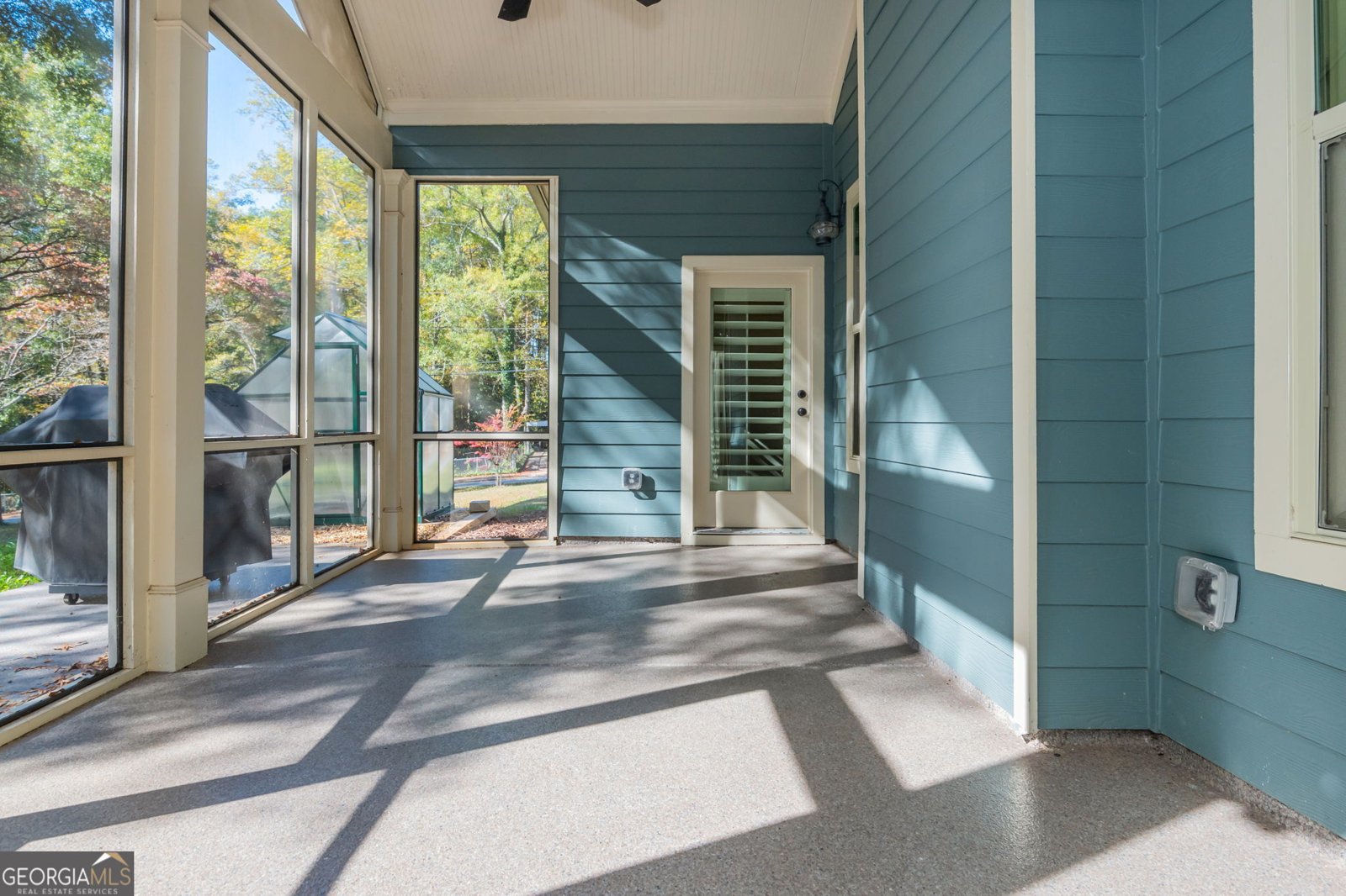 4311 Pineview Drive Powder Springs - 22