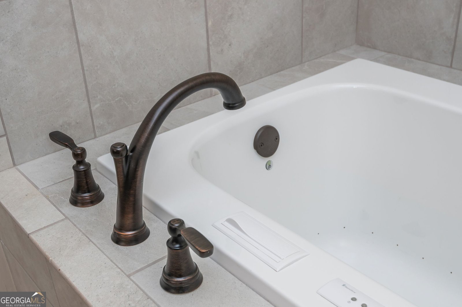 4311 Pineview Drive Powder Springs - 30