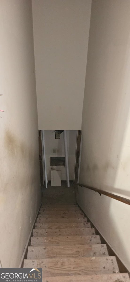 6435 Cumberland Drive Rex - 33