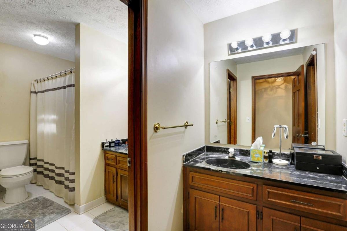 4806 Dean Lane Lilburn - 1