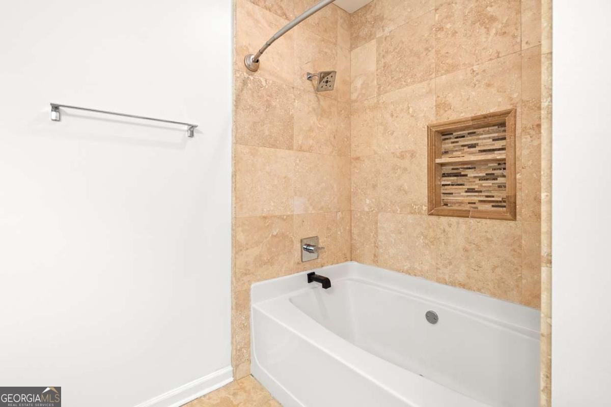 2700 Pine Tree Road Atlanta - 19