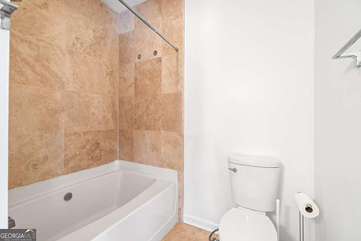 2700 Pine Tree Road Atlanta - 23