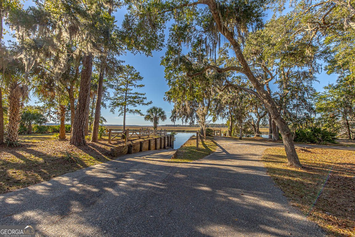 8 London Hill Road Woodbine - 40