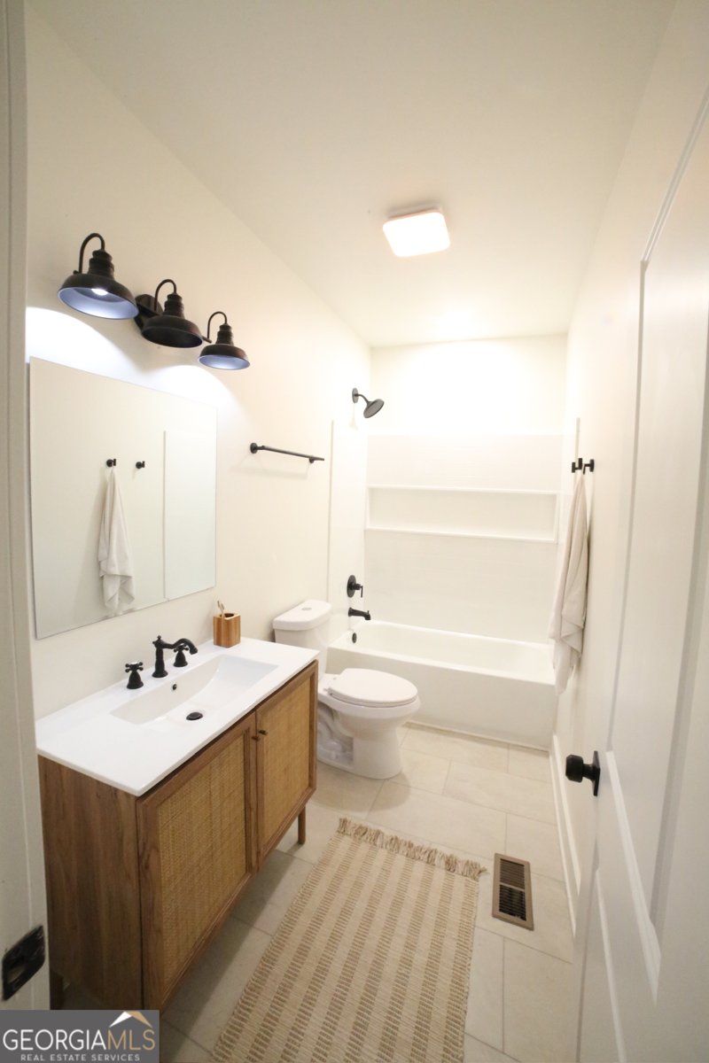 620 Lee Street Thomaston - 28