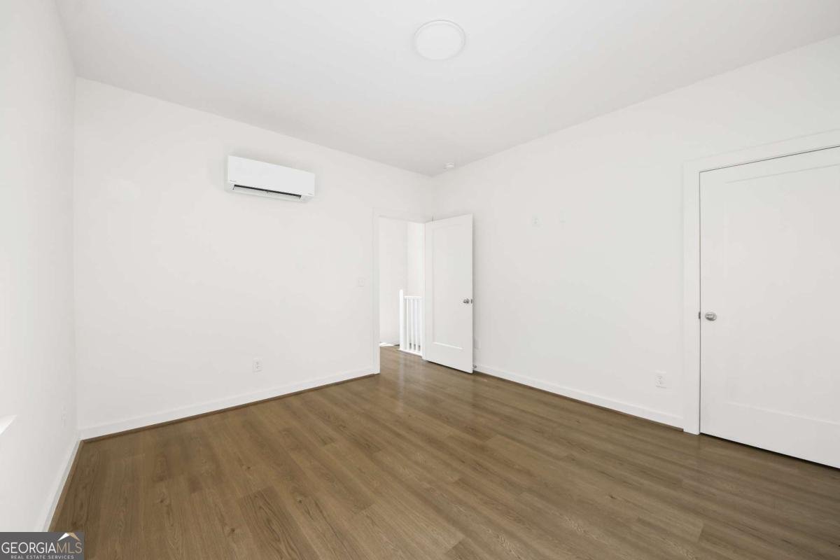 1070 Dill Avenue Atlanta - 6