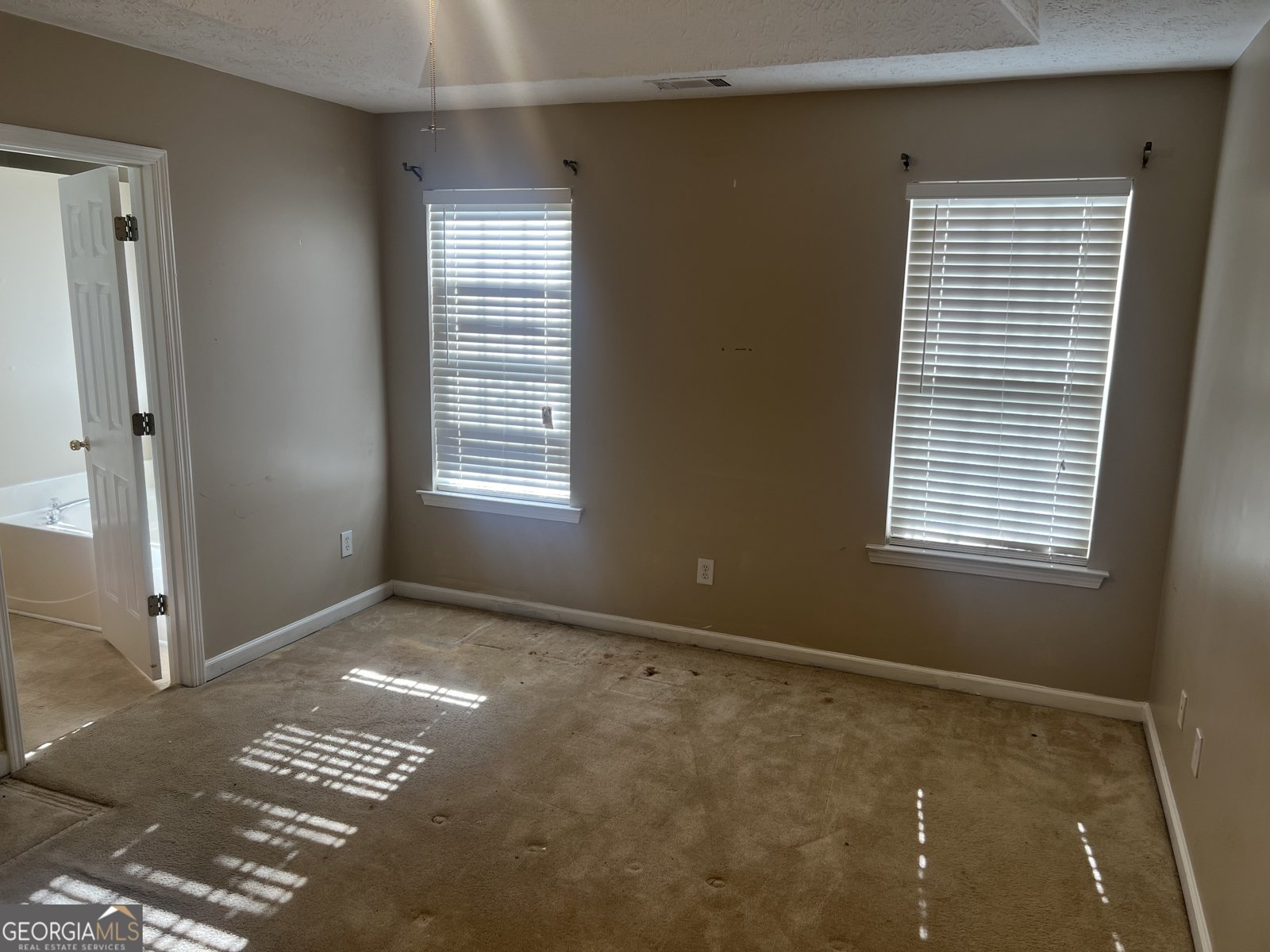 5490 Twin Lakes Drive South Fulton - 5