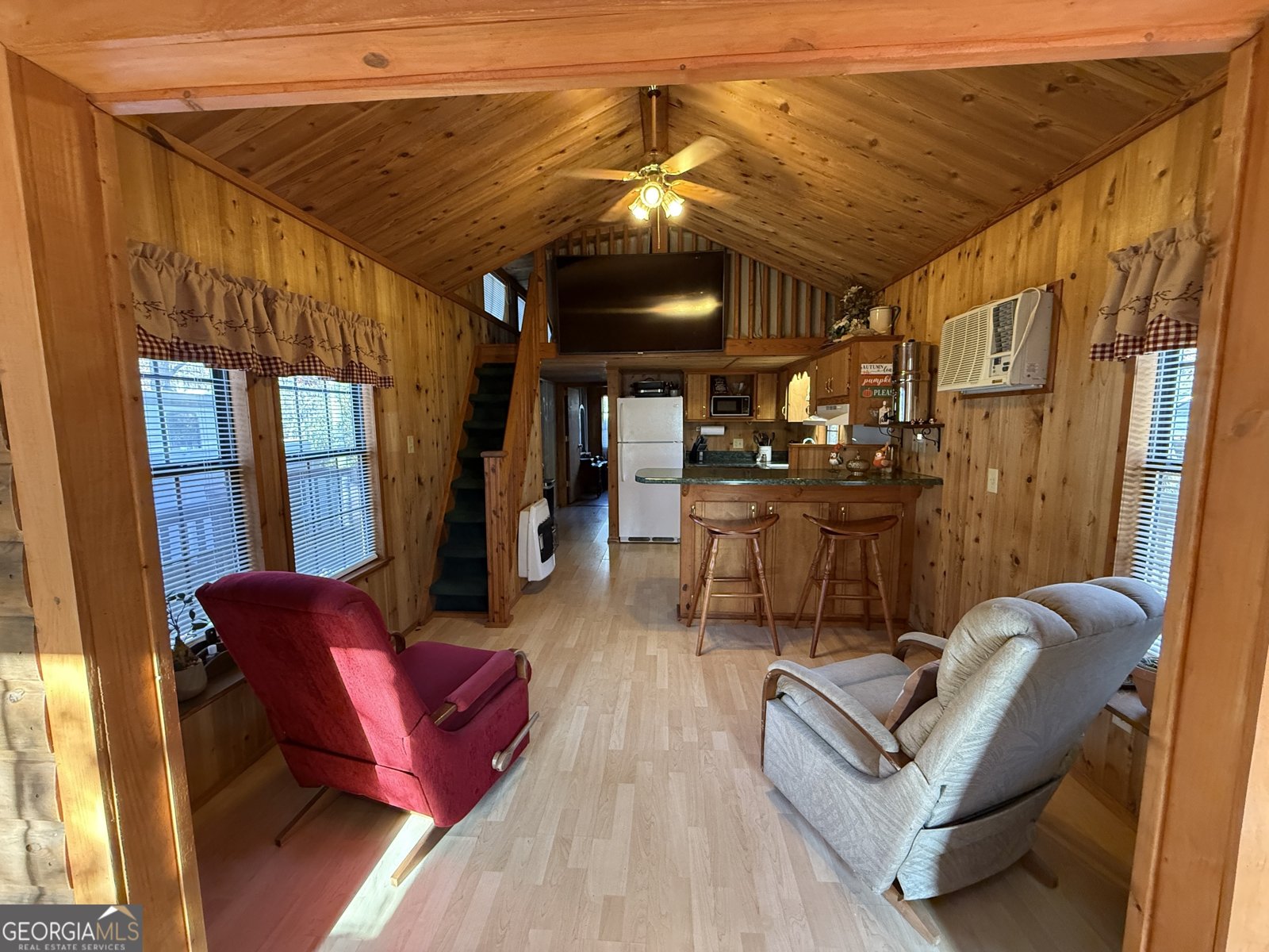 101 Cindy Pkwy Cleveland - 11